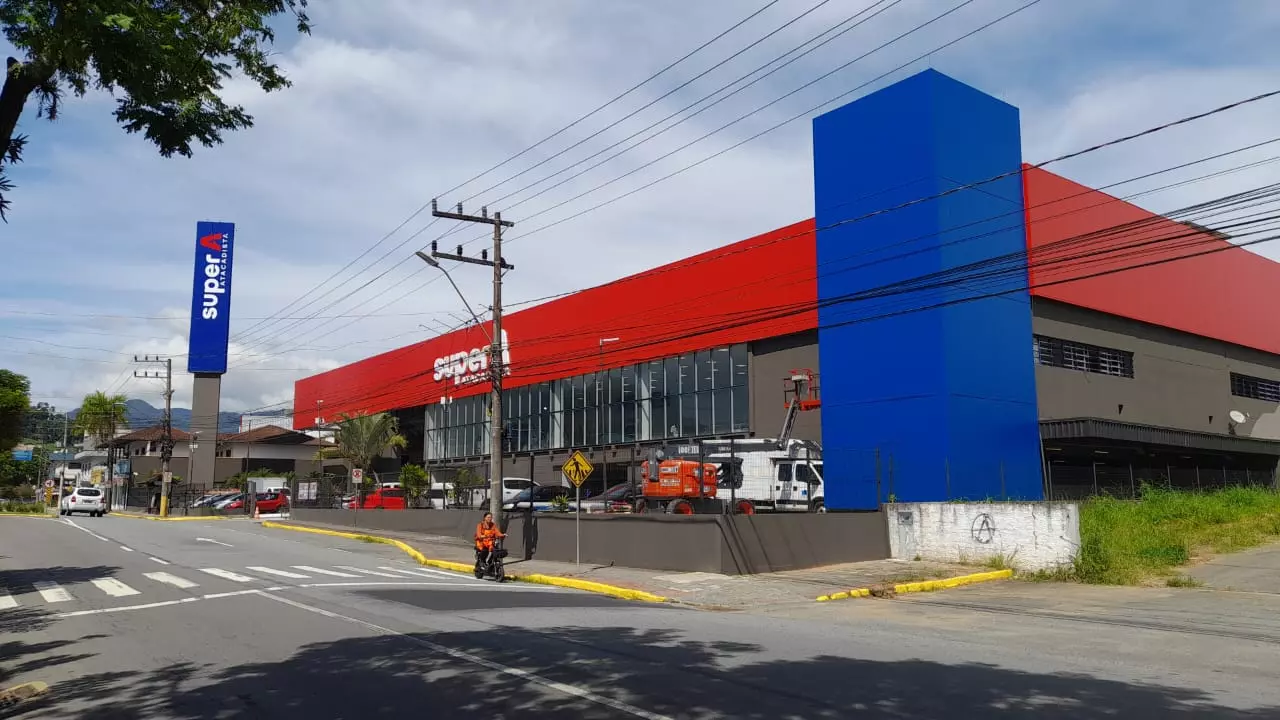 Super A Atacadista inaugura unidade em Jaraguá do Sul com preços competitivos